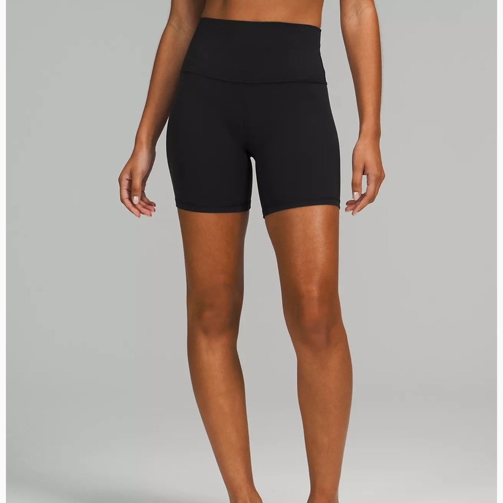 Balck Aglin High Rise 6” Lululemon